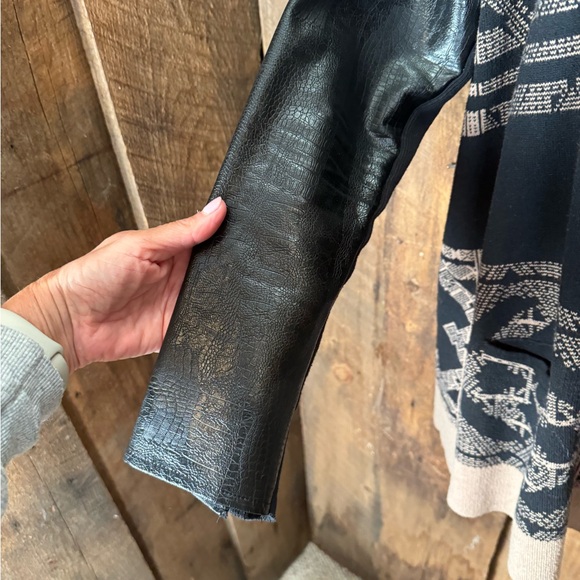 Twelfth Street by Cynthia Vincent Cardigan- Size Petite - Picture 7 of 16